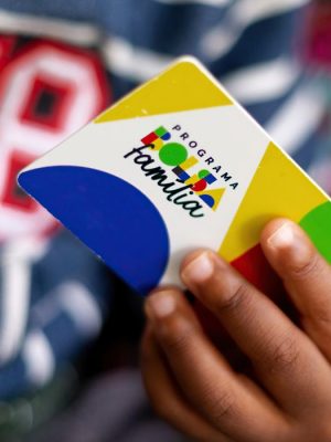 A Caixa Econômica Federal paga nesta segunda-feira (27) a parcela de janeiro do novo Bolsa Família aos beneficiários com Número de Inscrição Social (NIS) de final 6