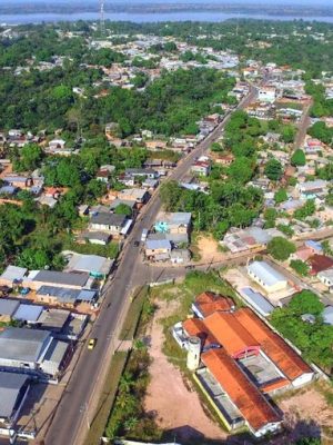 A situação do único abrigo de longa permanência para idosos de Iranduba, a Casa de Sara, pautou uma audiência realizada na manhã da última quarta-feira (22), entre o Ministério Público do Estado do Amazonas (MPAM) e a prefeitura local. Na ocasião, o prefeito Augusto Ferraz (União) e sua comitiva solicitaram à promotoria de Justiça prazo até 17 de fevereiro para se posicionar sobre a construção de um abrigo municipal.