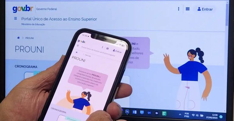 As inscrições para o Programa Universidade para Todos (Prouni) tem início nesta segunda-feira (30/6), de forma gratuita, e podem ser feitas exclusivamente pela internet, por meio do Portal Único de Acesso ao Ensino Superior, até o dia 4 de julho. O resultado da primeira chamada será divulgado no dia 7 de julho na página do Prouni, no portal Acesso Único. Já a segunda chamada sairá no dia 28 de julho.