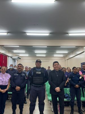 O Ministério Público do Estado do Amazonas (MPAM) participou da capacitação de agentes que atuarão na Ronda Maria da Penha, que está sendo implantada no município de Iranduba. A formação, iniciada na última segunda-feira (28), é voltada a policiais militares, guardas municipais e ao efetivo responsável pelo atendimento direto a mulheres em situação de violência.