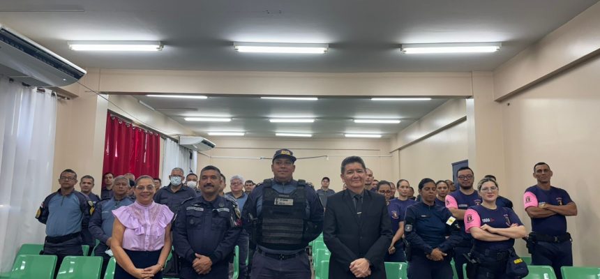 O Ministério Público do Estado do Amazonas (MPAM) participou da capacitação de agentes que atuarão na Ronda Maria da Penha, que está sendo implantada no município de Iranduba. A formação, iniciada na última segunda-feira (28), é voltada a policiais militares, guardas municipais e ao efetivo responsável pelo atendimento direto a mulheres em situação de violência.